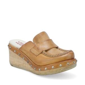 A.S.98 Paget Wedge Platform Mule Clog Size 41EU/ 9 US Camel Leather Studs